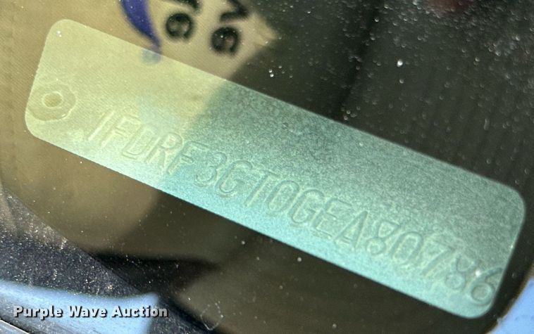 image for item DP6005 2016 Ford F350 Super Duty flatbed pickup truck