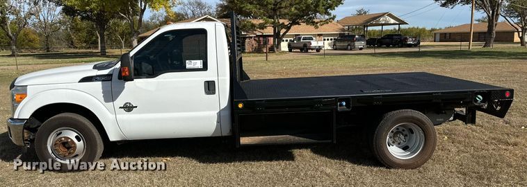 image for item DP6007 2015 Ford F350 Super Duty flatbed pickup truck