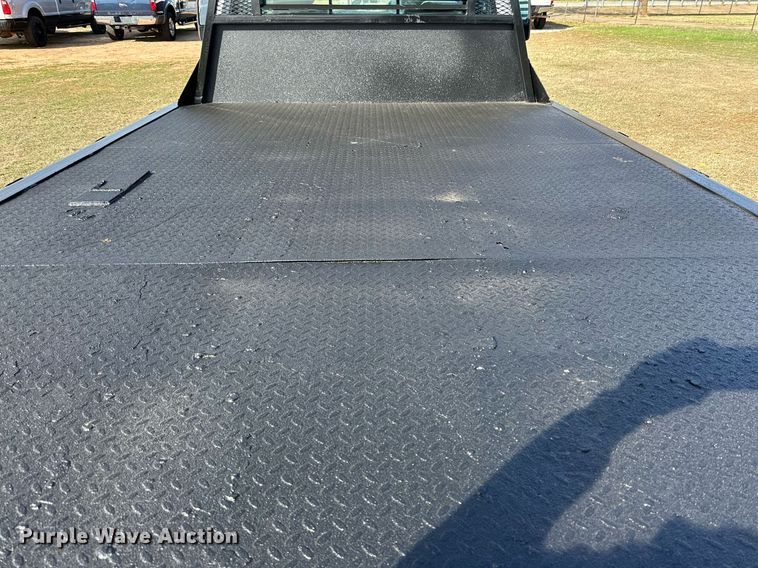 image for item DP6007 2015 Ford F350 Super Duty flatbed pickup truck