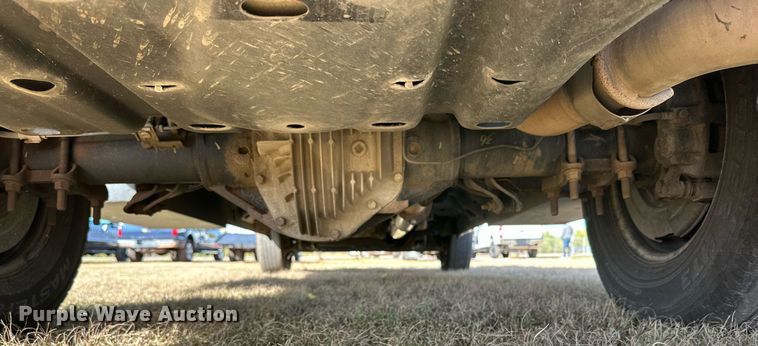 image for item DP6007 2015 Ford F350 Super Duty flatbed pickup truck