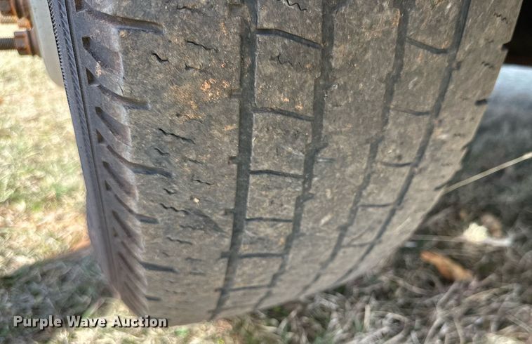 image for item DP6007 2015 Ford F350 Super Duty flatbed pickup truck