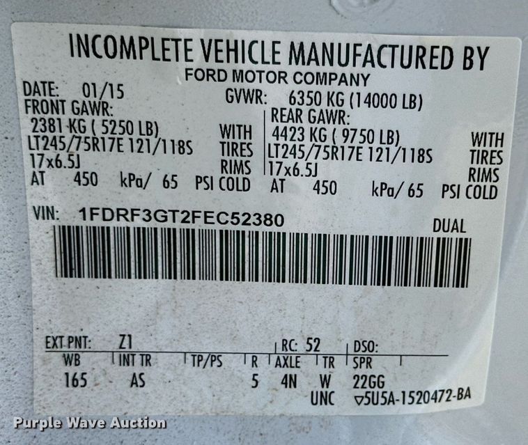 image for item DP6007 2015 Ford F350 Super Duty flatbed pickup truck