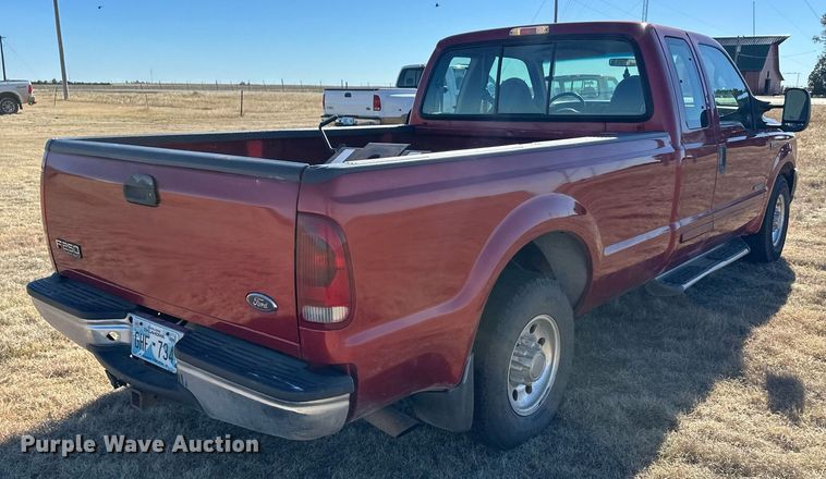 image for item DQ3121 2001 Ford F250 Super Duty SuperCab pickup truck