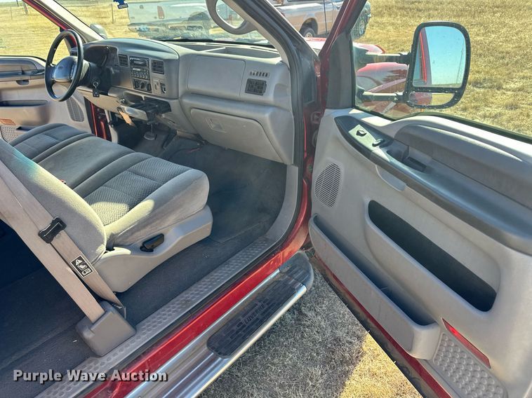 image for item DQ3121 2001 Ford F250 Super Duty SuperCab pickup truck