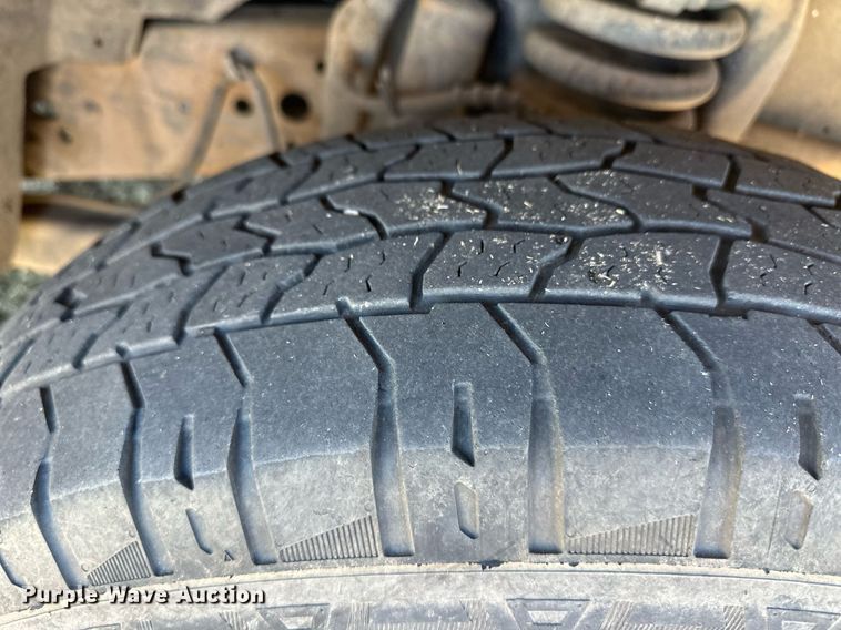 image for item DQ3121 2001 Ford F250 Super Duty SuperCab pickup truck