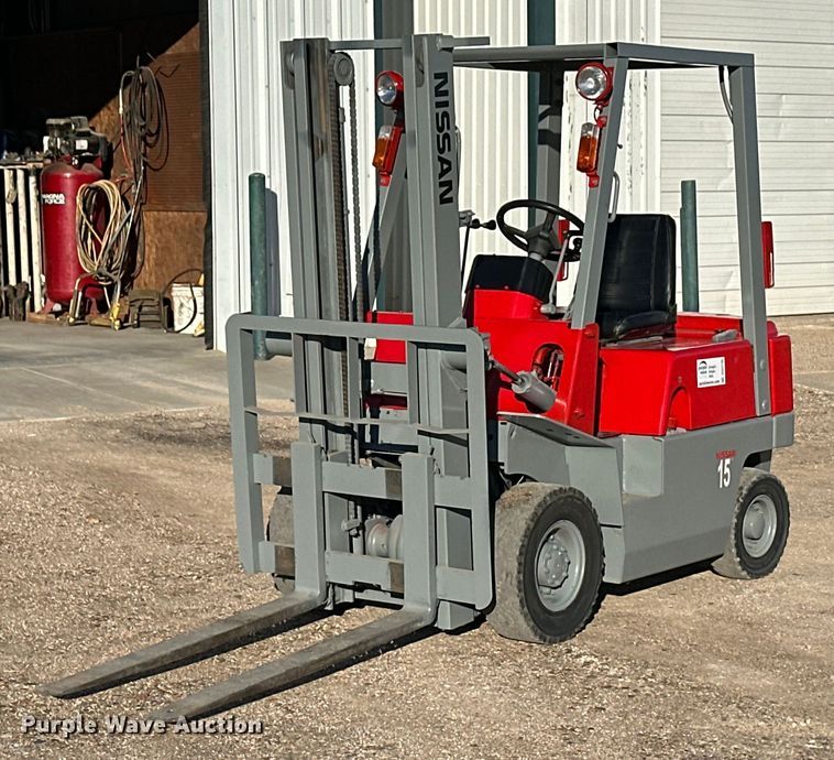 image for item DQ3135 Nissan NJ01 forklift