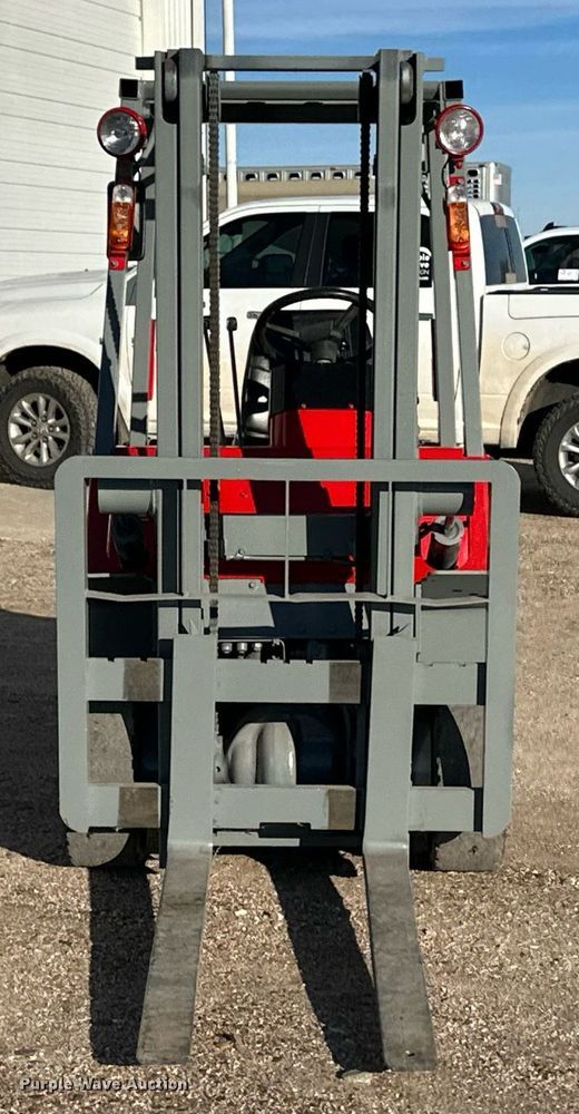 image for item DQ3135 Nissan NJ01 forklift