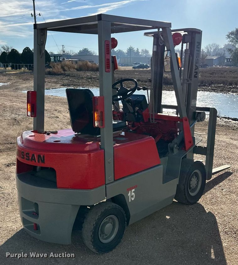 image for item DQ3135 Nissan NJ01 forklift