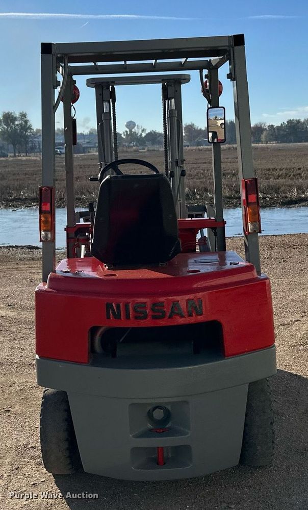 image for item DQ3135 Nissan NJ01 forklift
