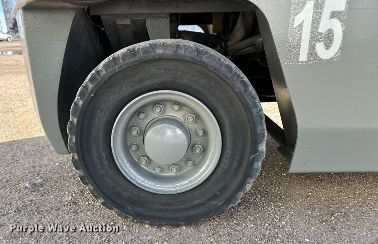 image for item DQ3135 Nissan NJ01 forklift