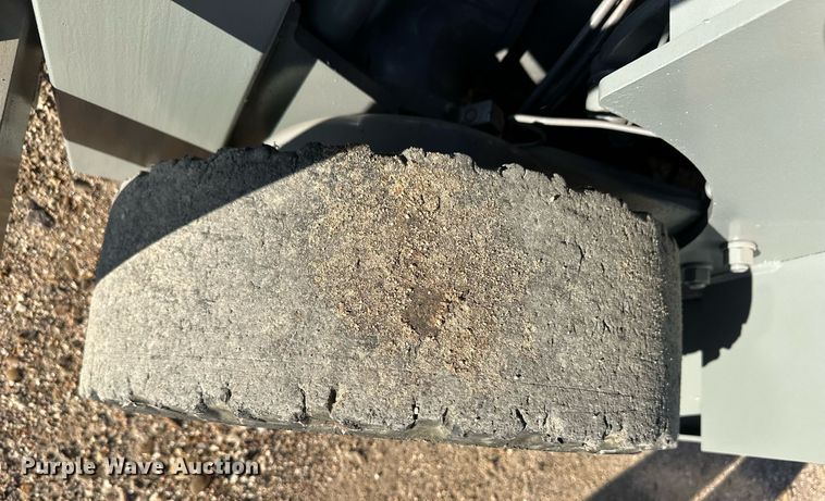 image for item DQ3135 Nissan NJ01 forklift