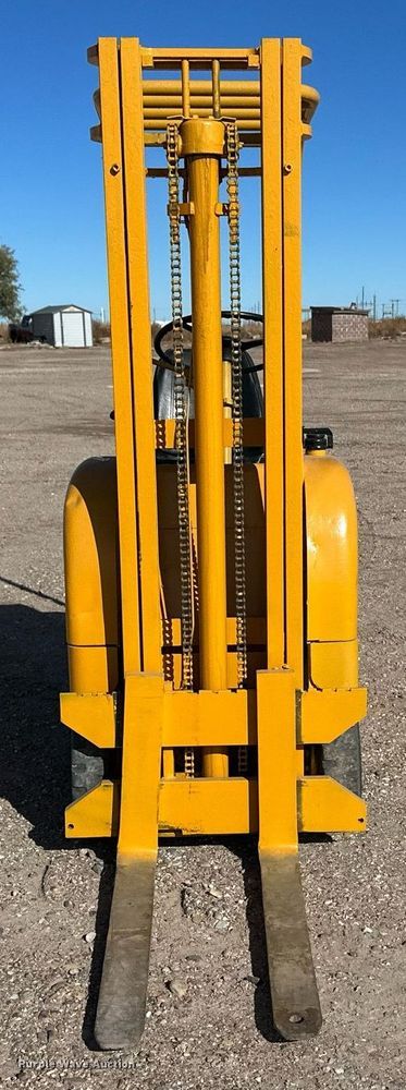 image for item DQ3136 Allis-Chalmers FT20-24 forklift