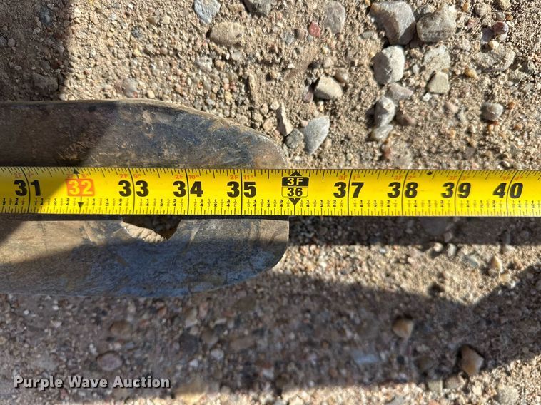 image for item DQ3136 Allis-Chalmers FT20-24 forklift