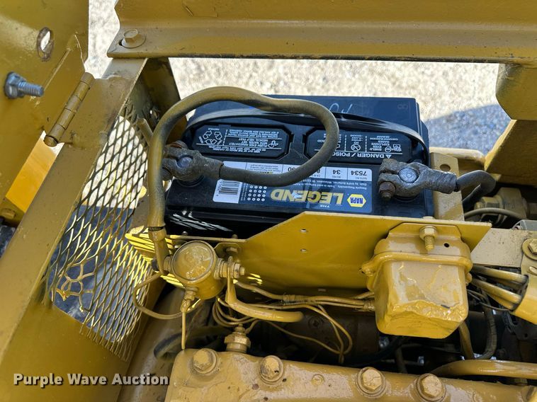 image for item DQ3136 Allis-Chalmers FT20-24 forklift