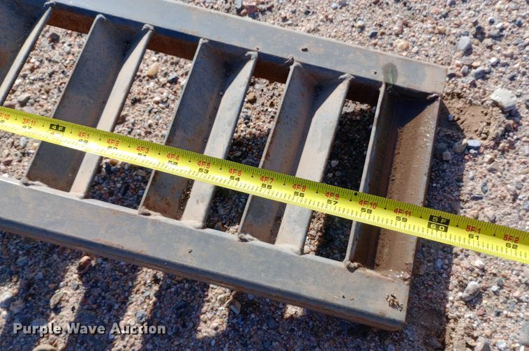 image for item DQ3139 2005 Trailmaster equipment trailer