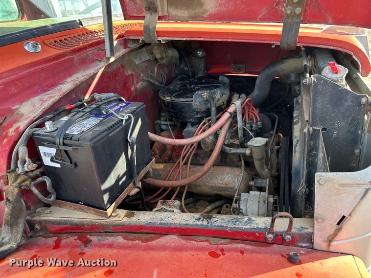 image for item DQ3169 1967 International Loadstar 1600 grain truck