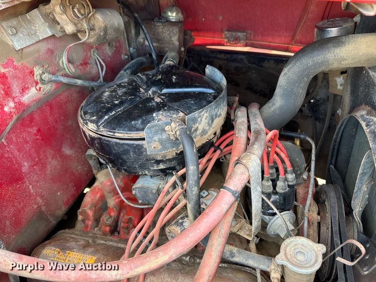 image for item DQ3169 1967 International Loadstar 1600 grain truck