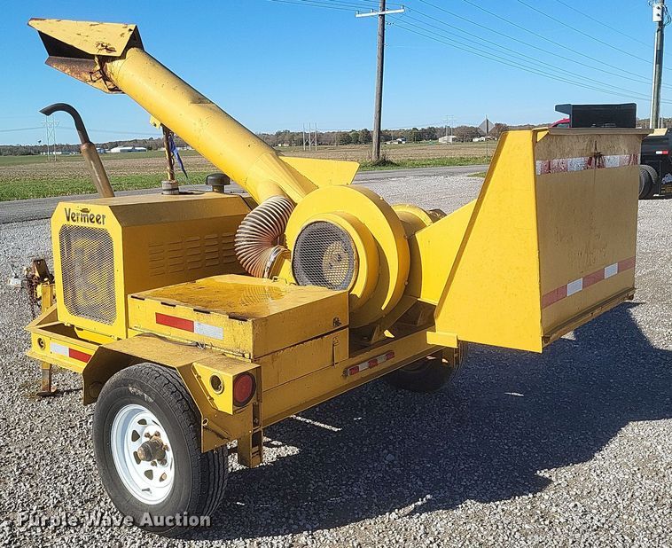 image for item DQ3764 1990 Vermeer 1600A wood chipper