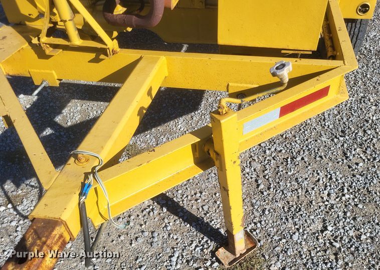 image for item DQ3764 1990 Vermeer 1600A wood chipper