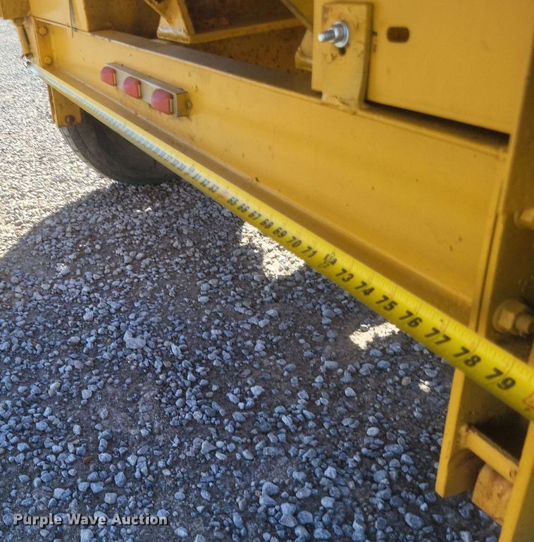 image for item DQ3764 1990 Vermeer 1600A wood chipper
