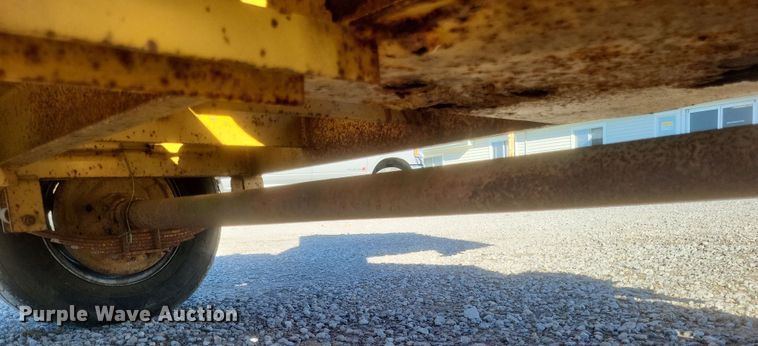 image for item DQ3764 1990 Vermeer 1600A wood chipper