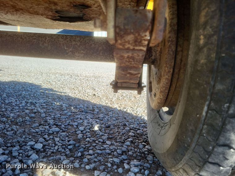 image for item DQ3764 1990 Vermeer 1600A wood chipper