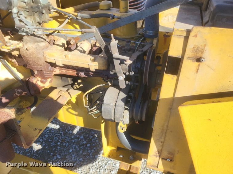 image for item DQ3764 1990 Vermeer 1600A wood chipper