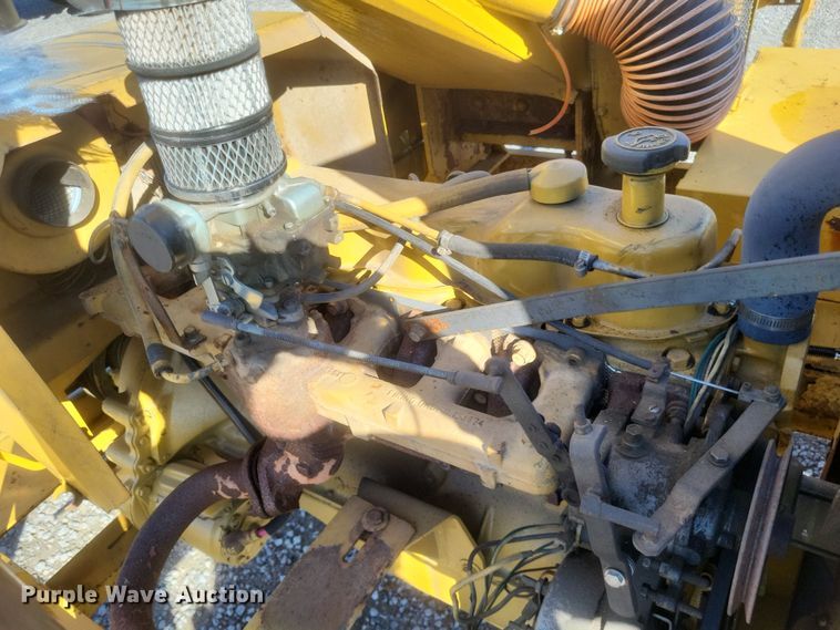 image for item DQ3764 1990 Vermeer 1600A wood chipper