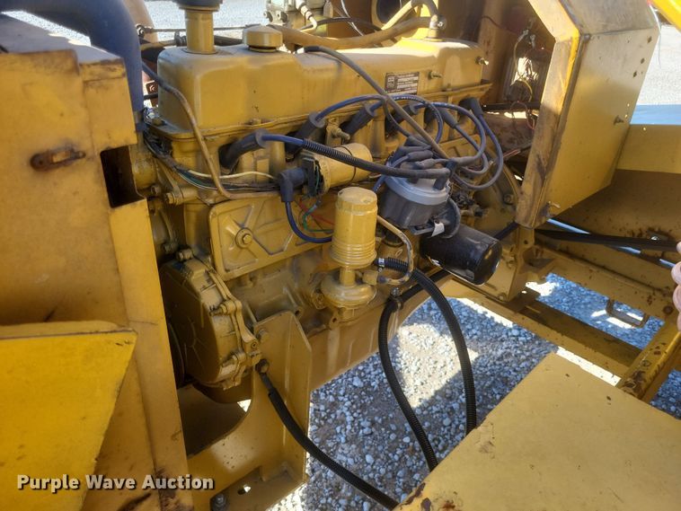 image for item DQ3764 1990 Vermeer 1600A wood chipper