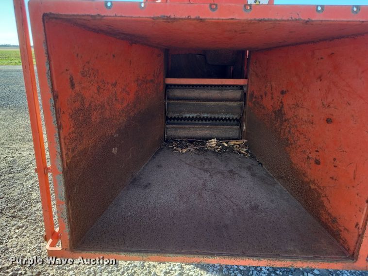 image for item DQ3765 1990 Eeger Beever 290 wood chipper