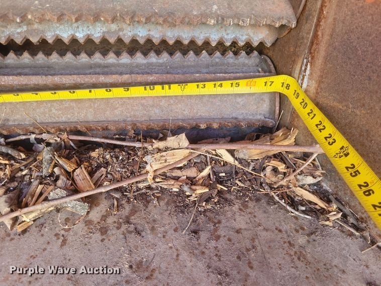 image for item DQ3765 1990 Eeger Beever 290 wood chipper