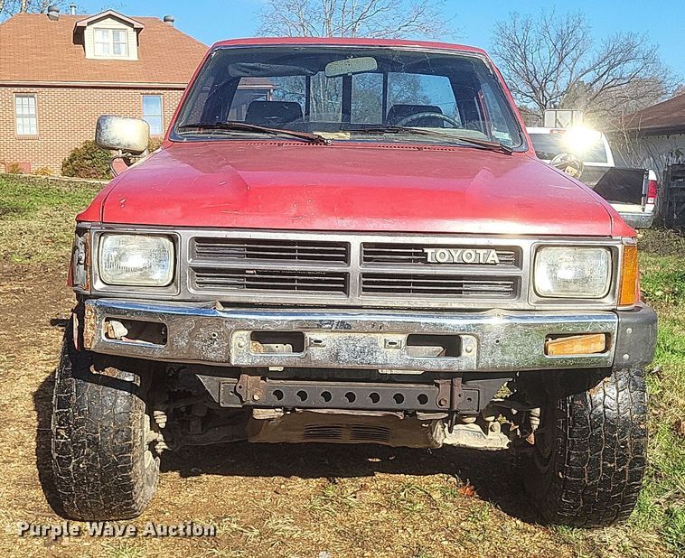 image for item DQ3777 1987 Toyota Tacoma pickup truck