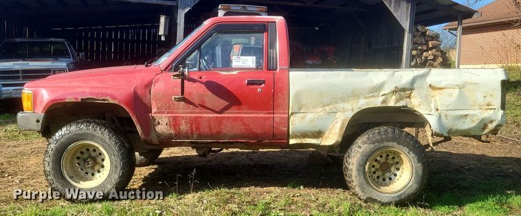 image for item DQ3777 1987 Toyota Tacoma pickup truck