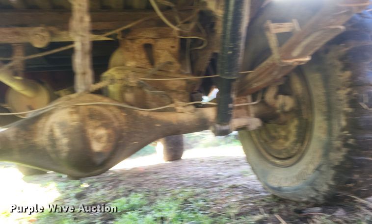 image for item DQ3777 1987 Toyota Tacoma pickup truck