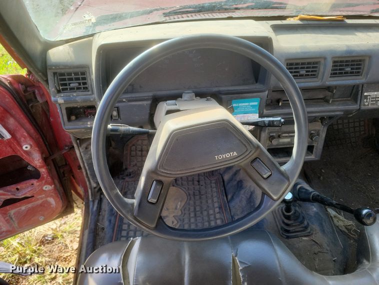 image for item DQ3777 1987 Toyota Tacoma pickup truck