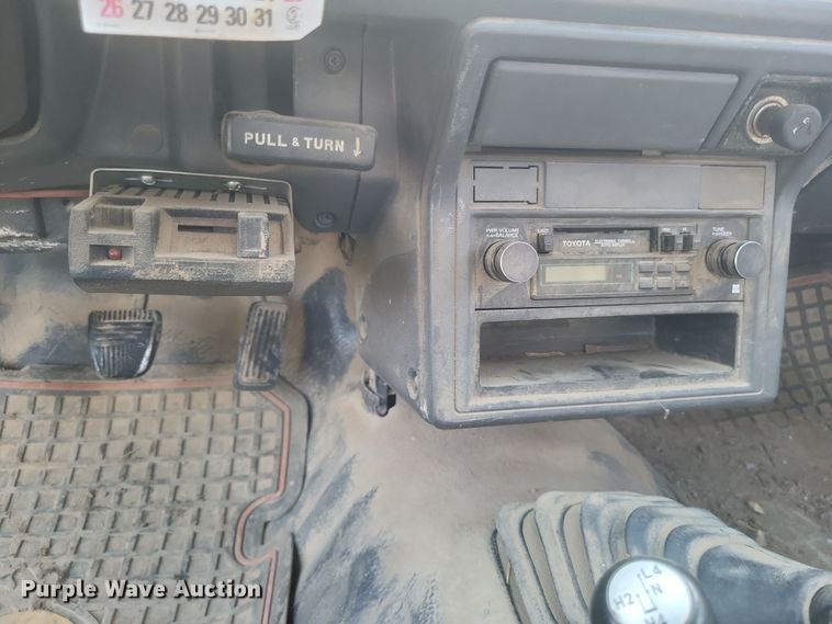 image for item DQ3777 1987 Toyota Tacoma pickup truck