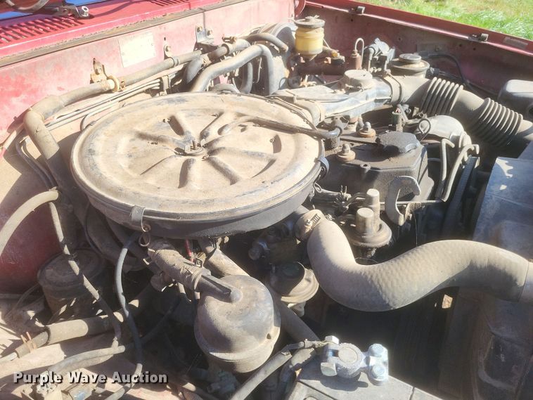 image for item DQ3777 1987 Toyota Tacoma pickup truck