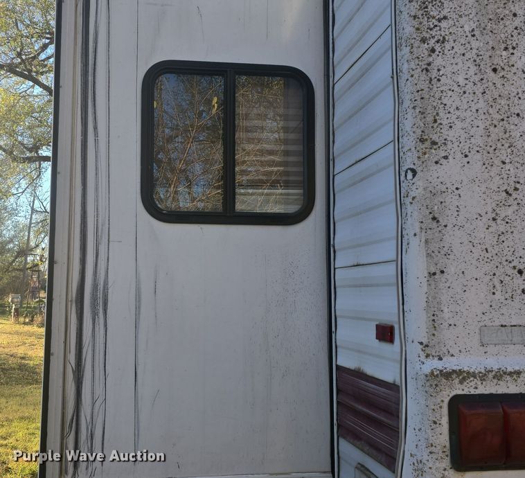 image for item DQ5345 1995 Coachmen 285RK FW camper