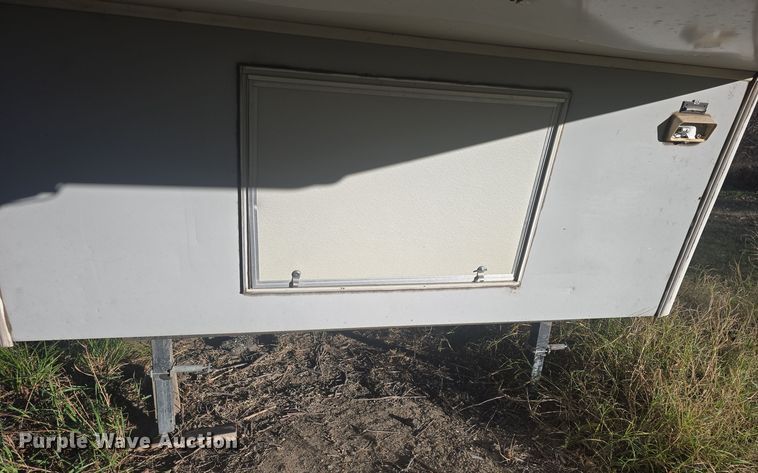 image for item DQ5345 1995 Coachmen 285RK FW camper