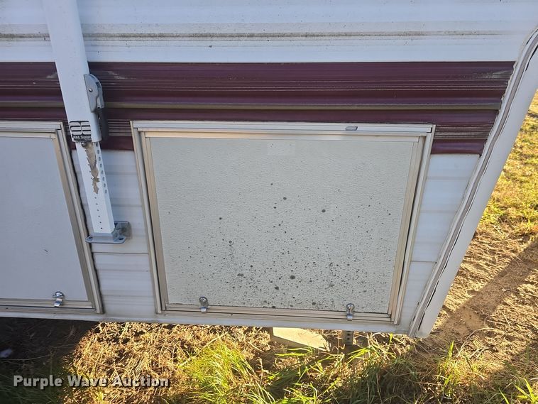 image for item DQ5345 1995 Coachmen 285RK FW camper