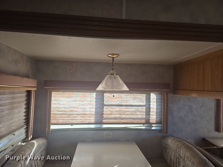 image for item DQ5345 1995 Coachmen 285RK FW camper