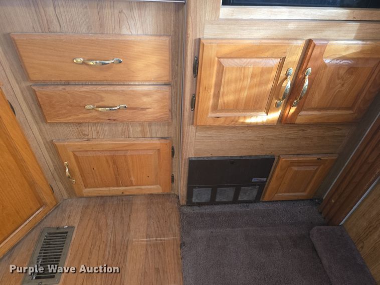 image for item DQ5345 1995 Coachmen 285RK FW camper