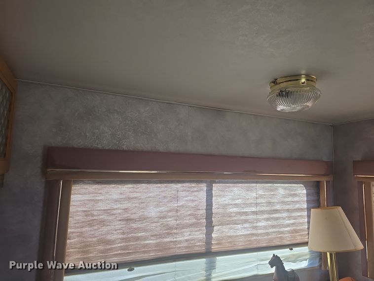 image for item DQ5345 1995 Coachmen 285RK FW camper