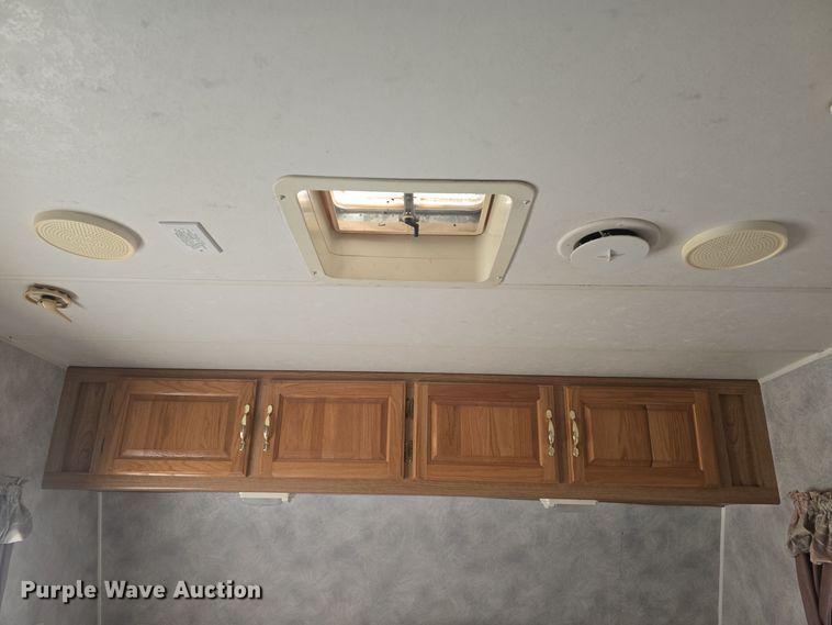 image for item DQ5345 1995 Coachmen 285RK FW camper