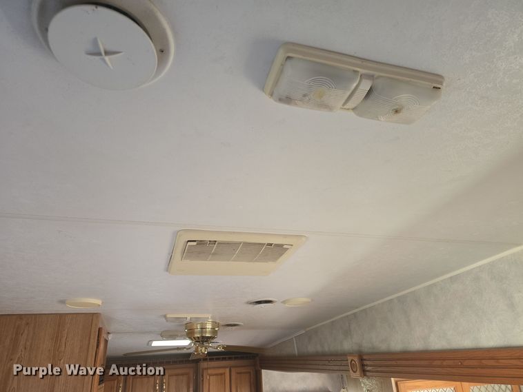 image for item DQ5345 1995 Coachmen 285RK FW camper