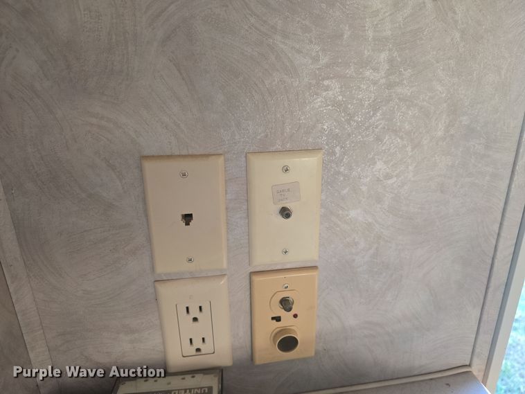 image for item DQ5345 1995 Coachmen 285RK FW camper