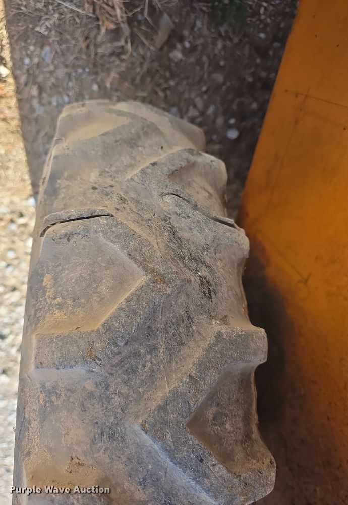 image for item DQ5350 1979 Case 1816B skid steer loader