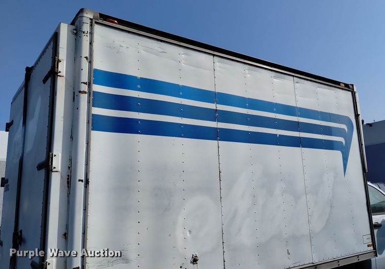 image for item DQ6177 2018 Chevrolet Silverado 3500HD box truck