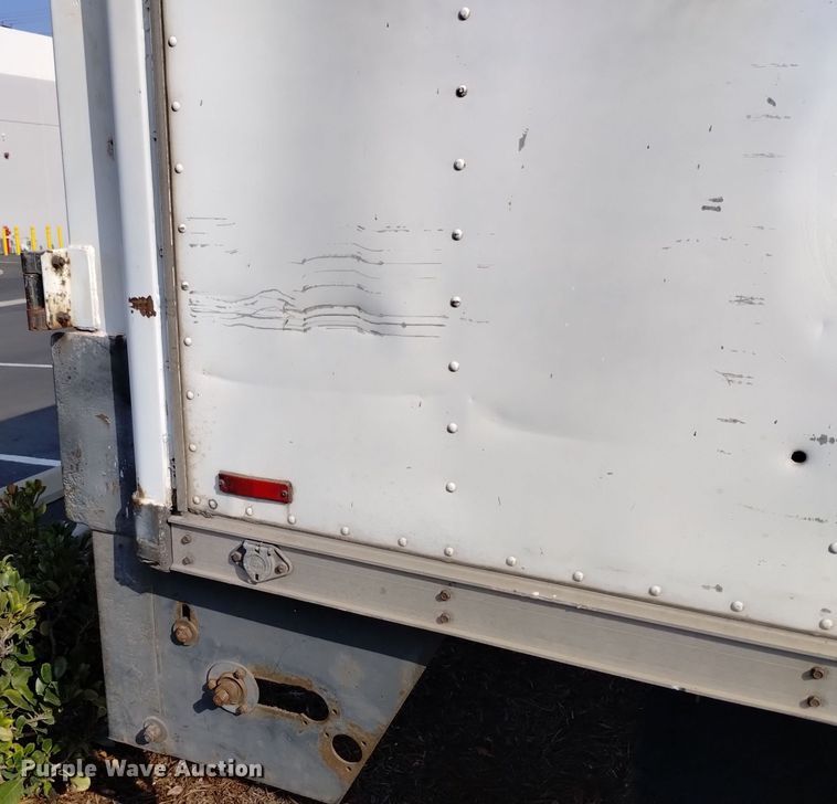 image for item DQ6177 2018 Chevrolet Silverado 3500HD box truck