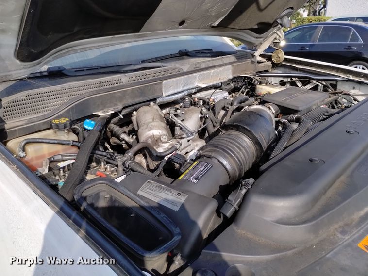 image for item DQ6177 2018 Chevrolet Silverado 3500HD box truck